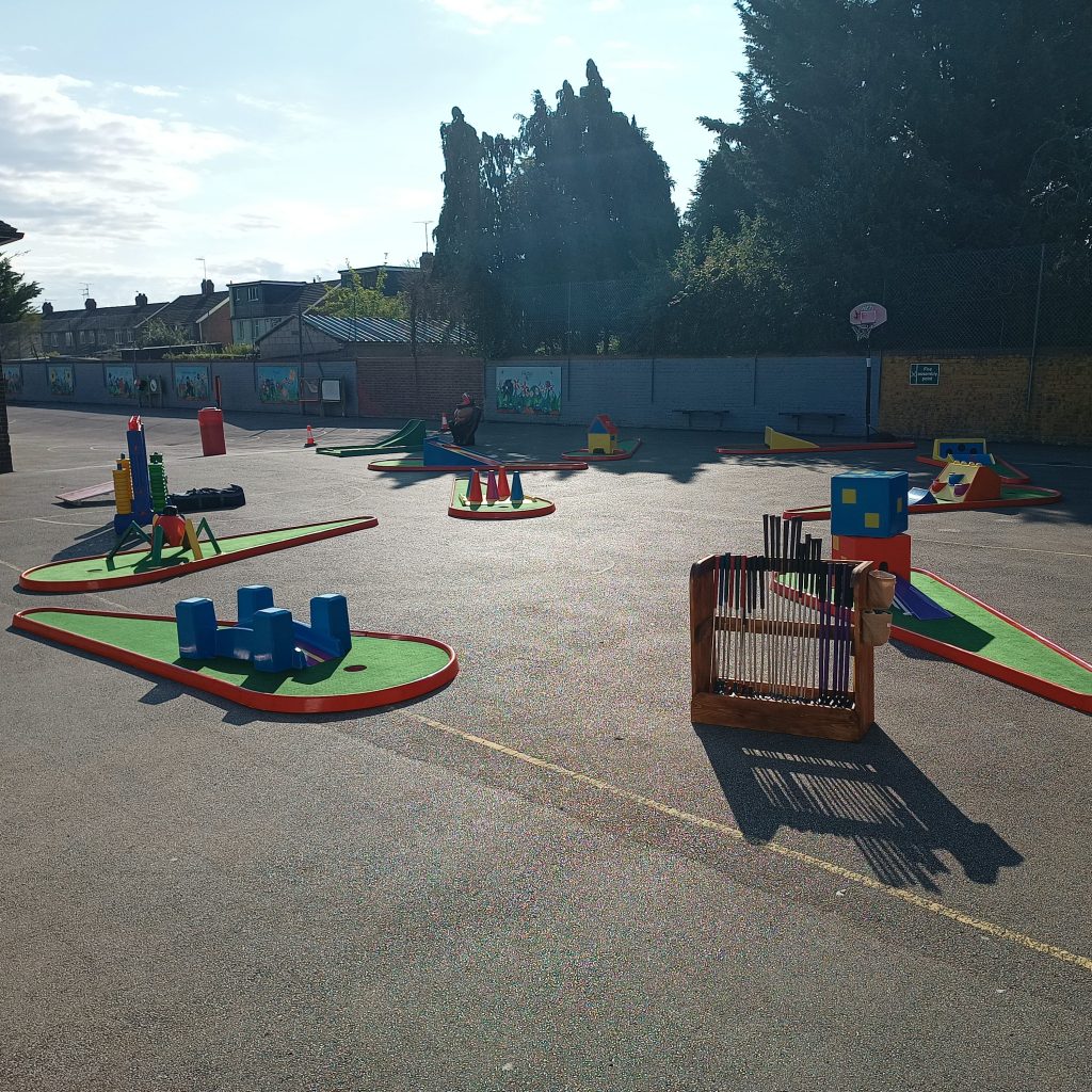 Crazy Golf Summer Fun