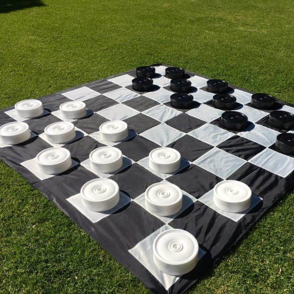 Giant-Checkers